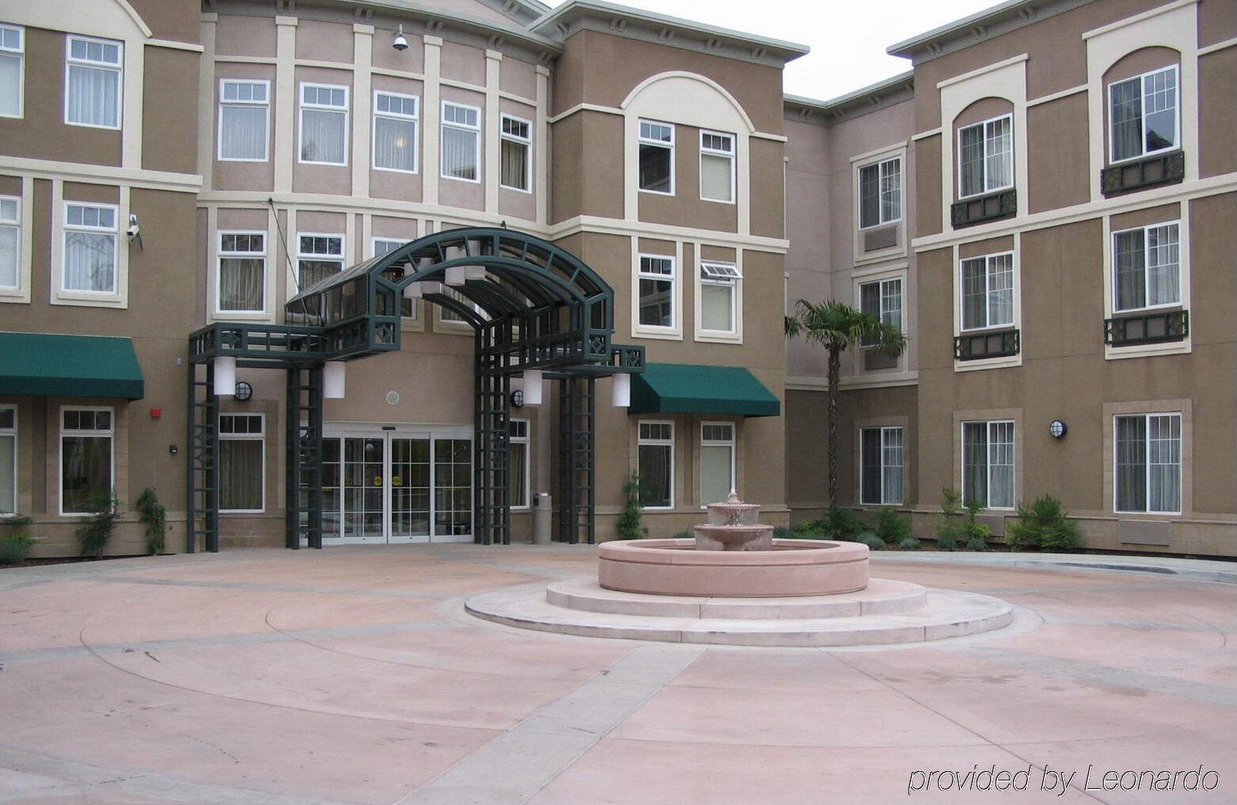 Holiday Inn Express Windsor Sonoma Wine Country By Ihg Esterno foto