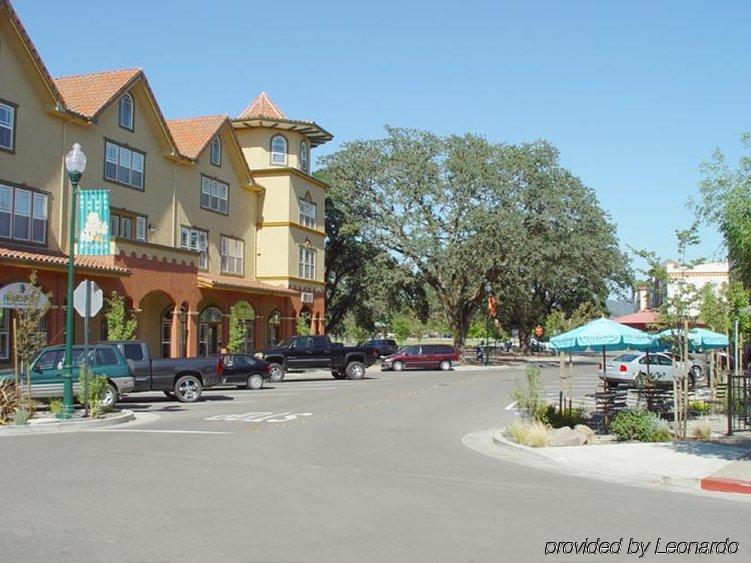 Holiday Inn Express Windsor Sonoma Wine Country By Ihg Esterno foto
